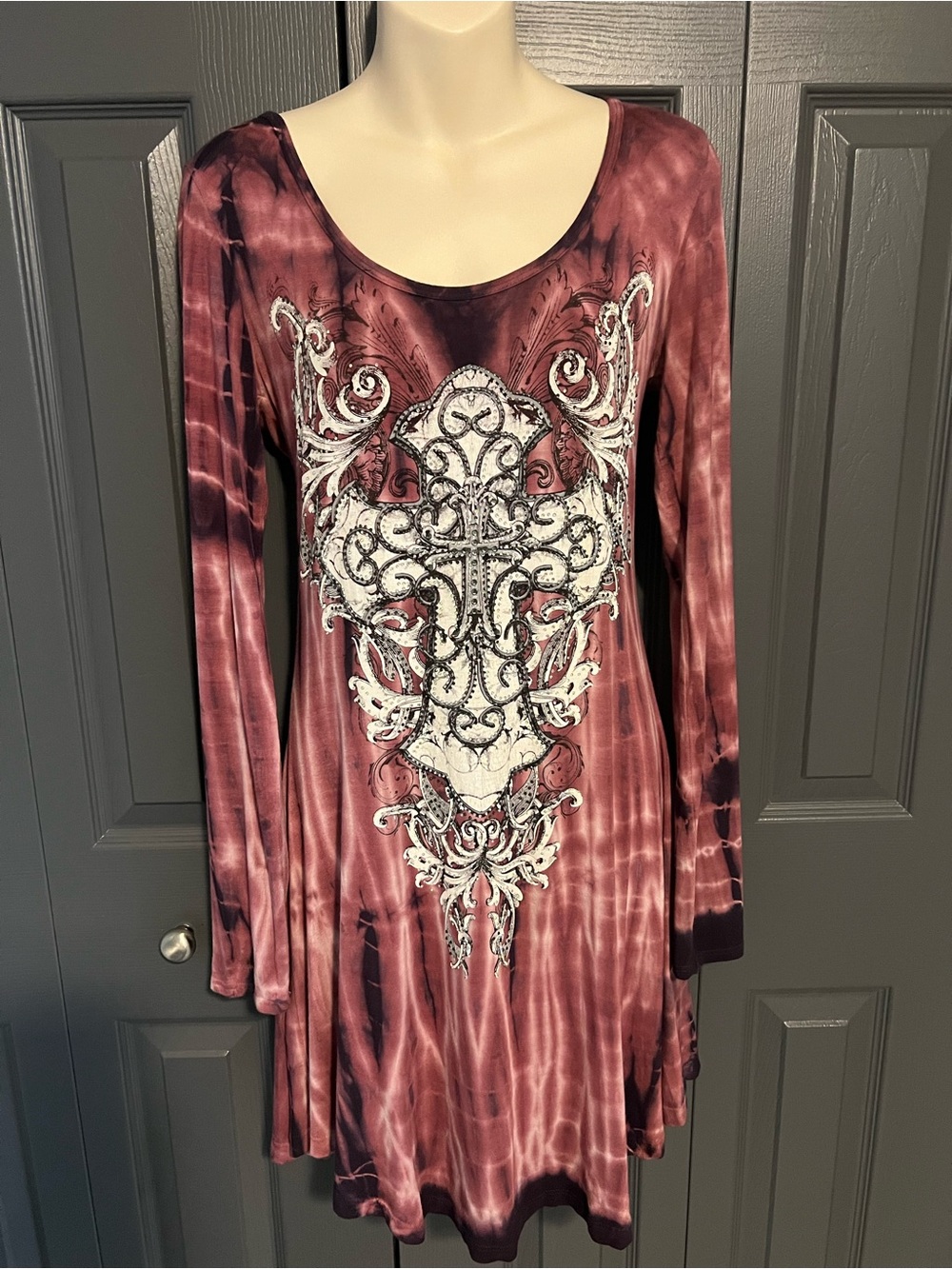 B-8-15 🔥 GORGEOUS🔥 Vocal Tie-Dye Long Sleeve Dress with Embellished Cross